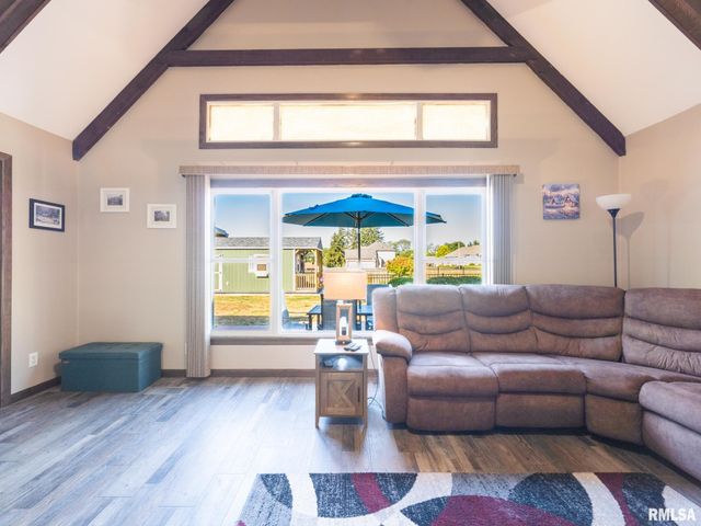 1833 HIGHWOOD Avenue, Pekin, IL 61554