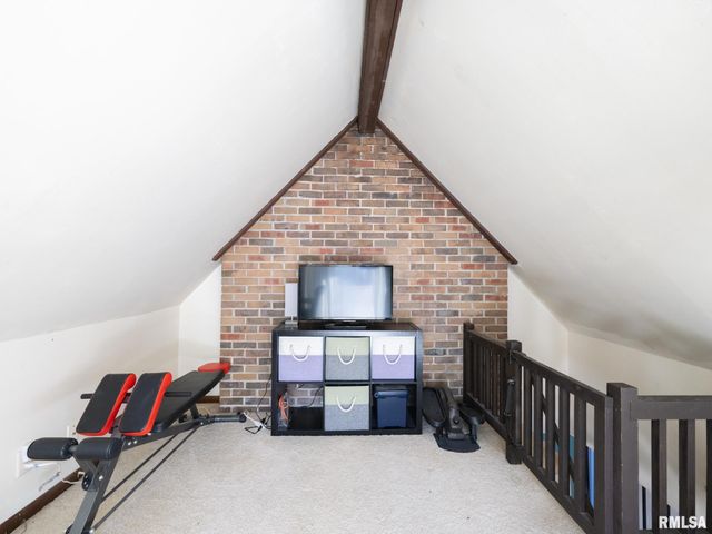 1833 HIGHWOOD Avenue, Pekin, IL 61554