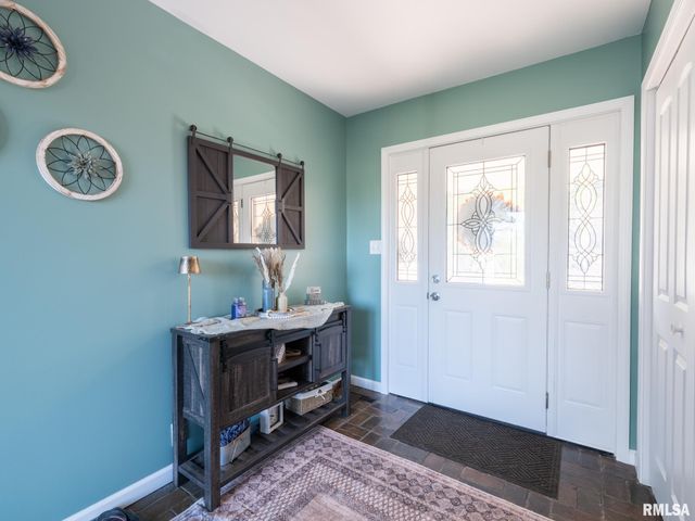 1833 HIGHWOOD Avenue, Pekin, IL 61554