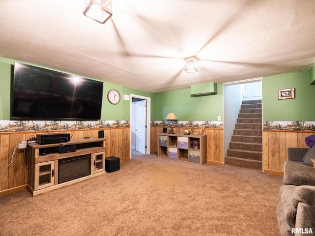 1833 HIGHWOOD Avenue, Pekin, IL 61554