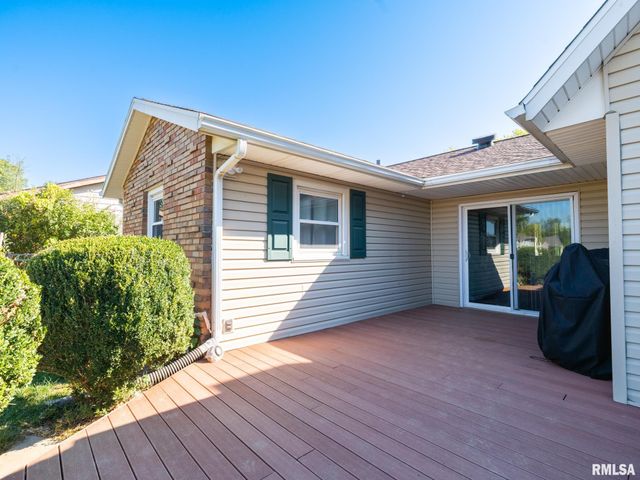 1833 HIGHWOOD Avenue, Pekin, IL 61554