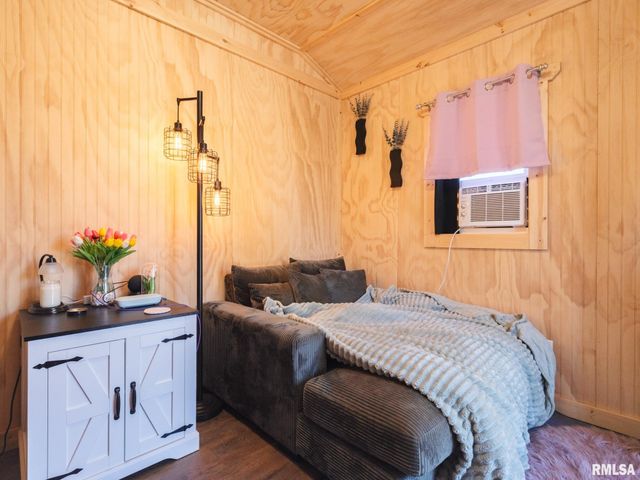 1833 HIGHWOOD Avenue, Pekin, IL 61554