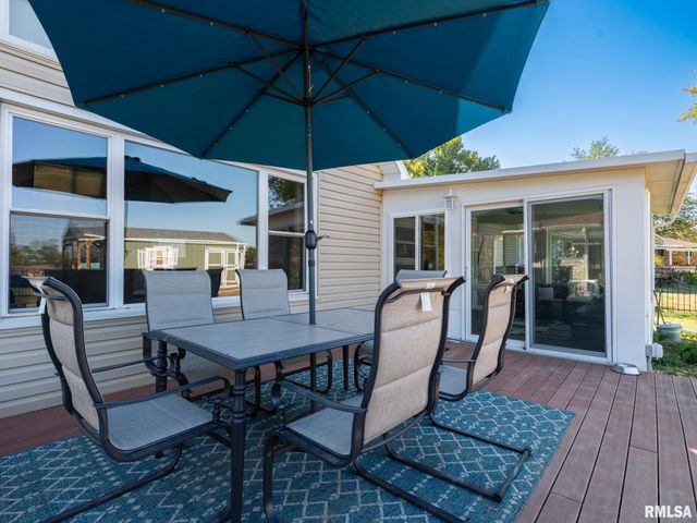 1833 HIGHWOOD Avenue, Pekin, IL 61554