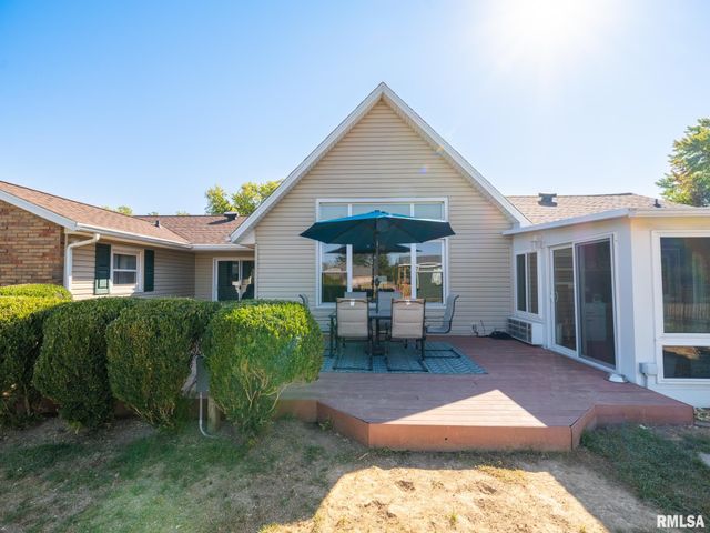 1833 HIGHWOOD Avenue, Pekin, IL 61554