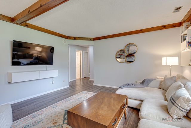 918 Bedford Lane, Libertyville, IL 60048