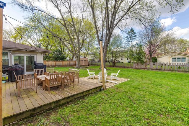 918 Bedford Lane, Libertyville, IL 60048