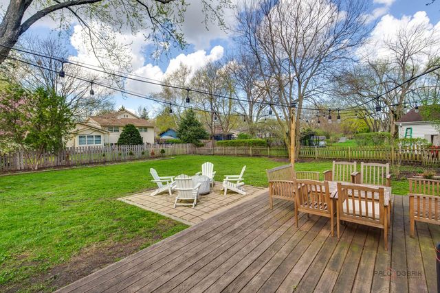 918 Bedford Lane, Libertyville, IL 60048