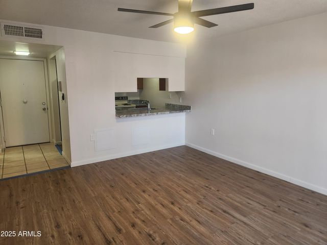 3033 E DEVONSHIRE Avenue 1028, Phoenix, AZ 85016