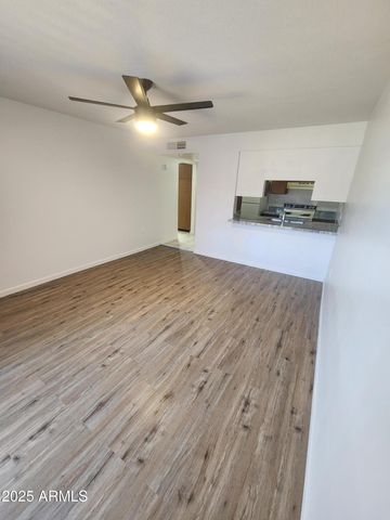 3033 E DEVONSHIRE Avenue 1028, Phoenix, AZ 85016