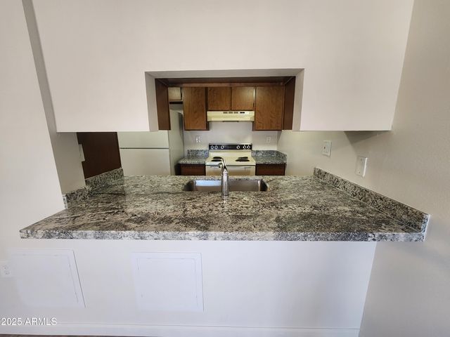 3033 E DEVONSHIRE Avenue 1028, Phoenix, AZ 85016