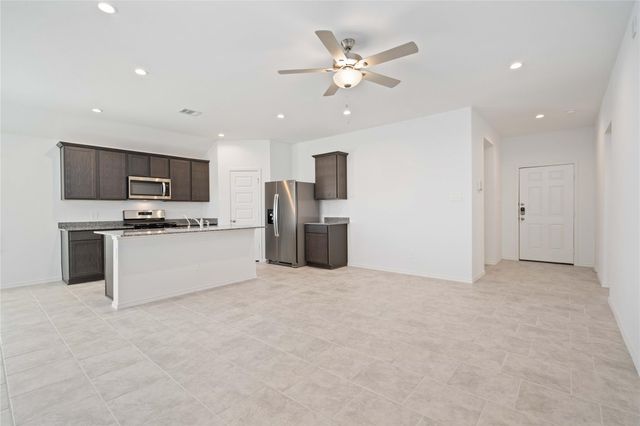 7507 Fierce Friesian Lane, Rosharon, TX 77583