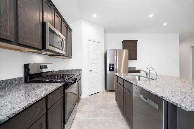 7507 Fierce Friesian Lane, Rosharon, TX 77583