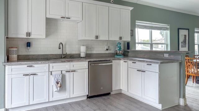 7307 Magnolia Blossom, Galveston, TX 77551
