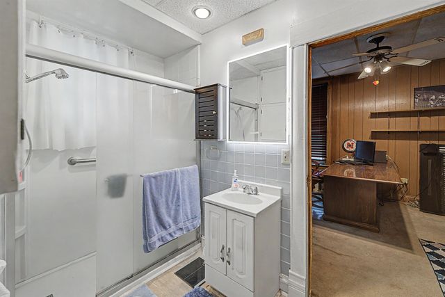 407 Putnam Ave, Salina, KS 67401