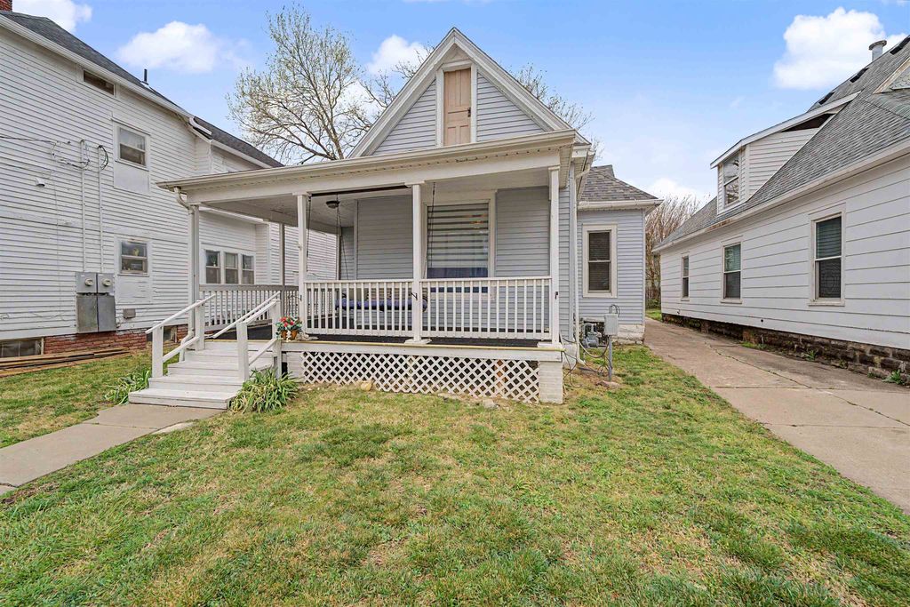 407 Putnam Ave, Salina, KS 67401