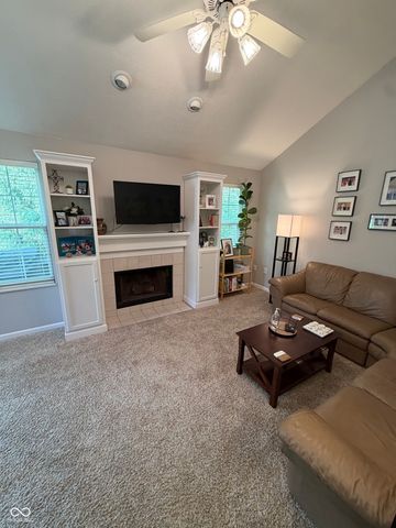 17870 Village Center Drive, Noblesville, IN 46062