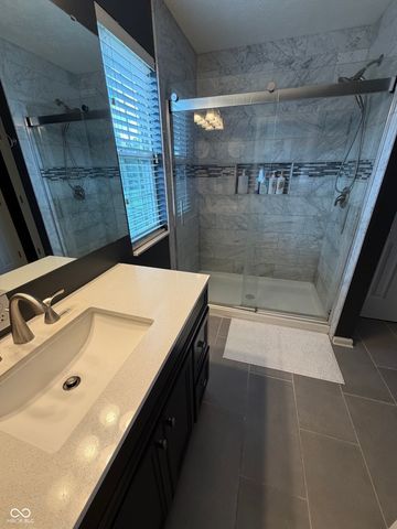 17870 Village Center Drive, Noblesville, IN 46062