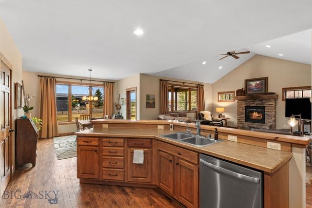 67 Upper Rainbow Road, Bozeman, MT 59718