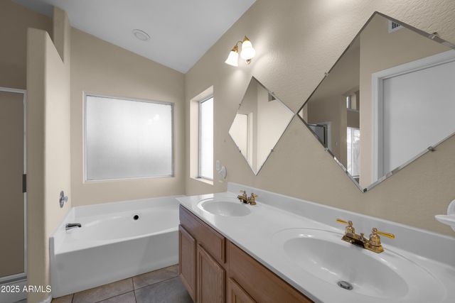 16216 S Pine Street, Chandler, AZ 85225