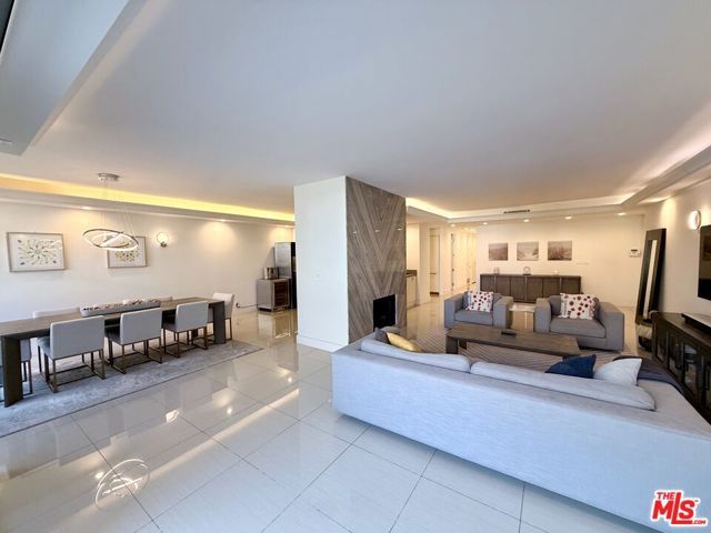 325 N Oakhurst Drive 203, Beverly Hills, CA 90210