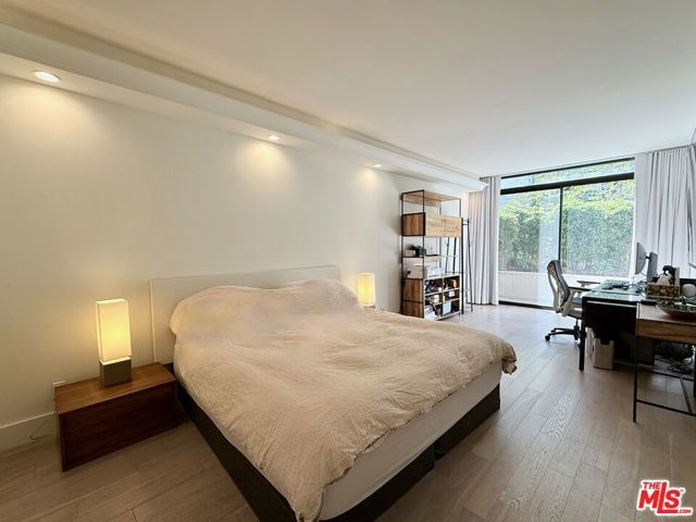 325 N Oakhurst Drive 203, Beverly Hills, CA 90210