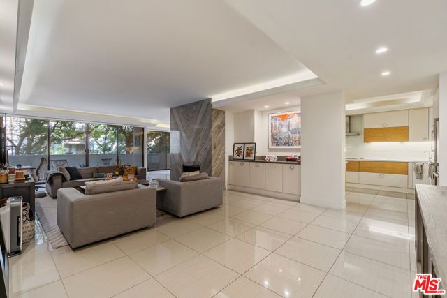 325 N Oakhurst Drive 203, Beverly Hills, CA 90210