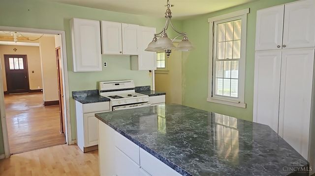 208 Bank Avenue, St Bernard, OH 45217