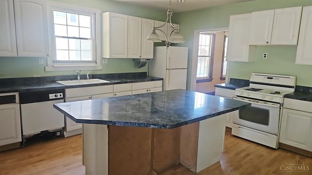 208 Bank Avenue, St Bernard, OH 45217