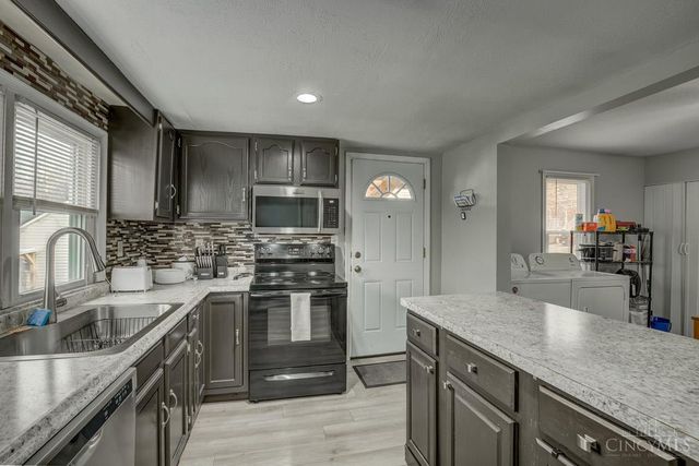 483 Valley View Drive, South Lebanon, OH 45065