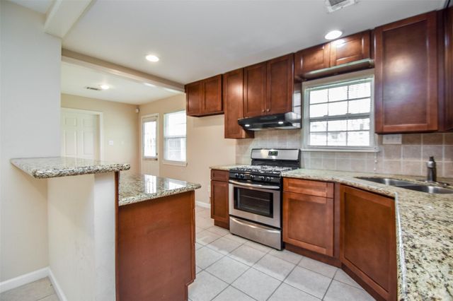 6430 Saxet Street, Houston, TX 77055