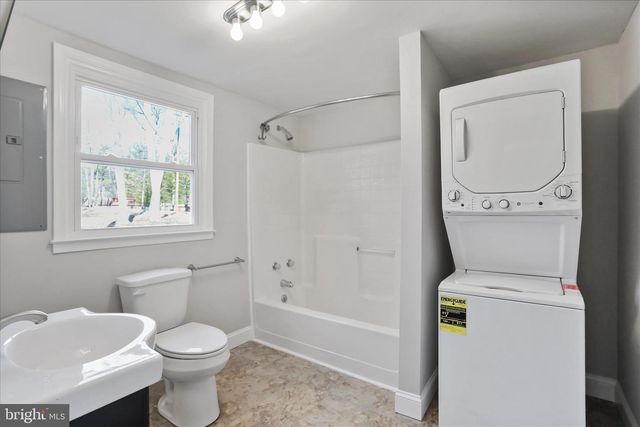 1127 AUDUBON RD, Hedgesville, WV 25427