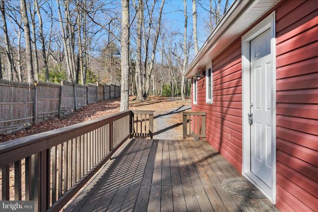 1127 AUDUBON RD, Hedgesville, WV 25427