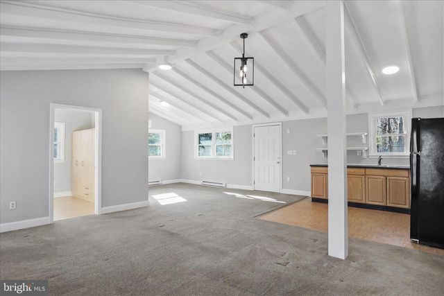 1127 AUDUBON RD, Hedgesville, WV 25427