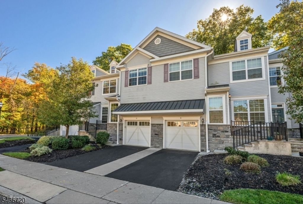 16 Pineview Dr 202, Waldwick Boro, NJ 07463 — photo 2