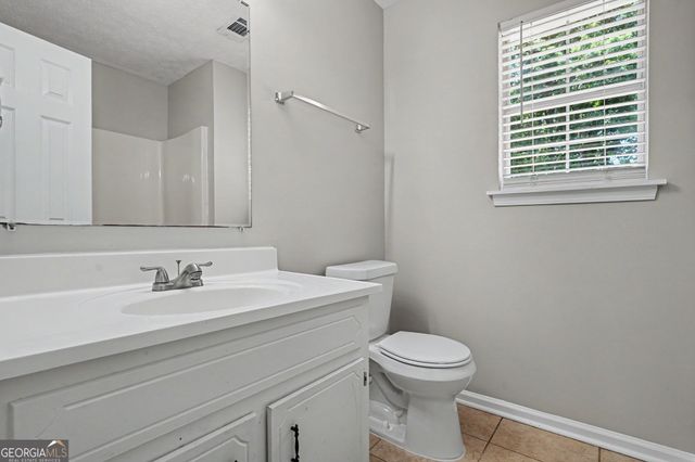 560 E Country Woods Drive, Covington, GA 30016