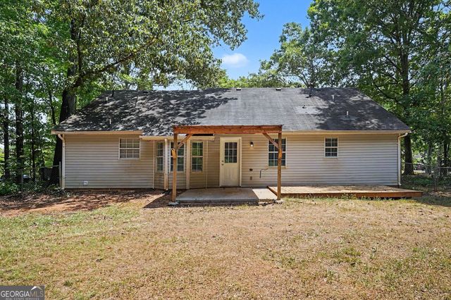 560 E Country Woods Drive, Covington, GA 30016