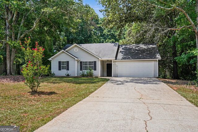 560 E Country Woods Drive, Covington, GA 30016