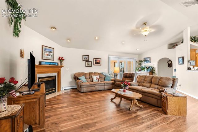 1165 S Oakleaf Drive, Pueblo West, CO 81007