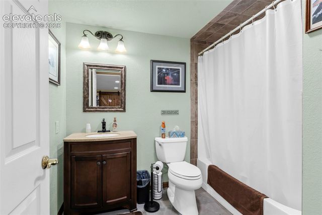 1165 S Oakleaf Drive, Pueblo West, CO 81007