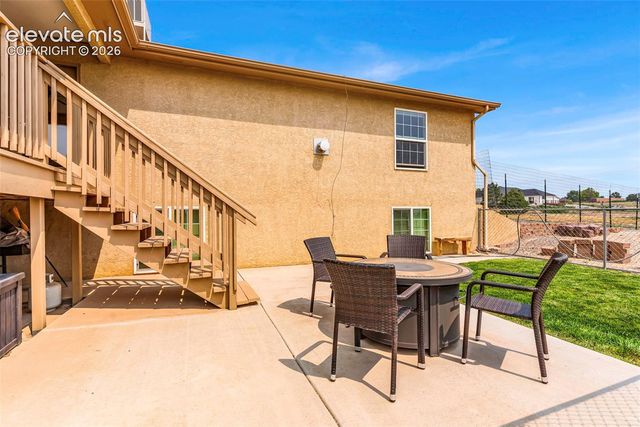 1165 S Oakleaf Drive, Pueblo West, CO 81007