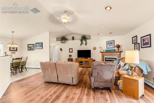 1165 S Oakleaf Drive, Pueblo West, CO 81007