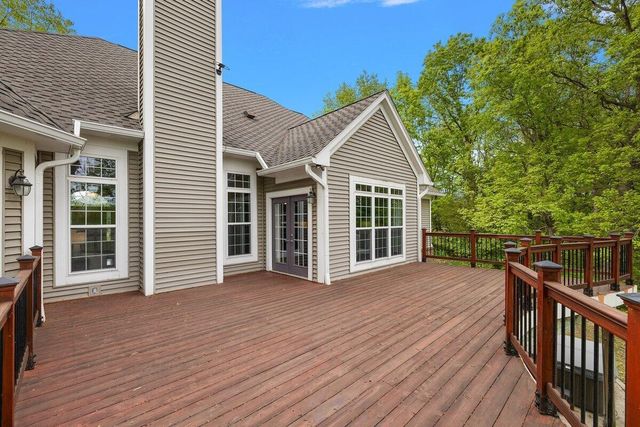 11137 Jeanette Drive, Whitmore Lake, MI 48189