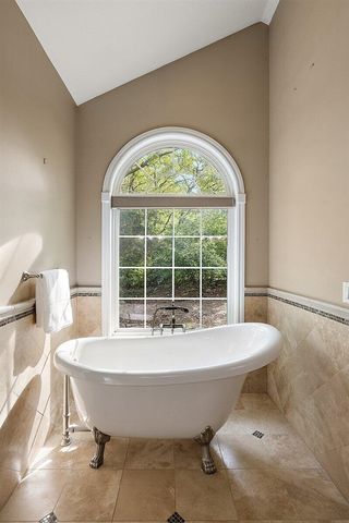 11137 Jeanette Drive, Whitmore Lake, MI 48189
