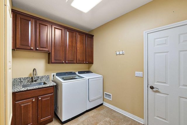 11137 Jeanette Drive, Whitmore Lake, MI 48189