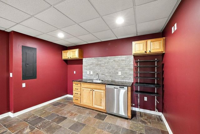 11137 Jeanette Drive, Whitmore Lake, MI 48189