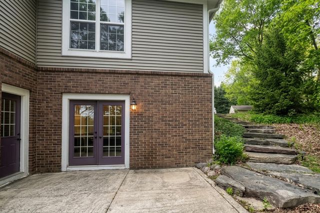 11137 Jeanette Drive, Whitmore Lake, MI 48189