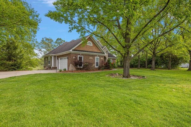 11137 Jeanette Drive, Whitmore Lake, MI 48189