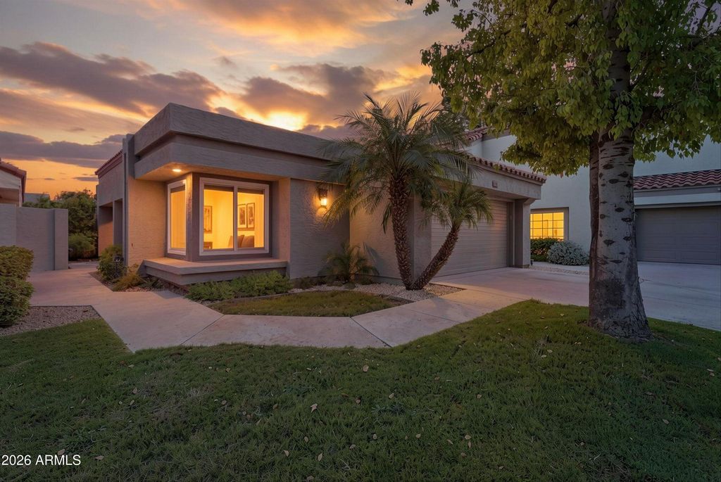 12005 N 40TH Way, Phoenix, AZ 85028 — photo 4