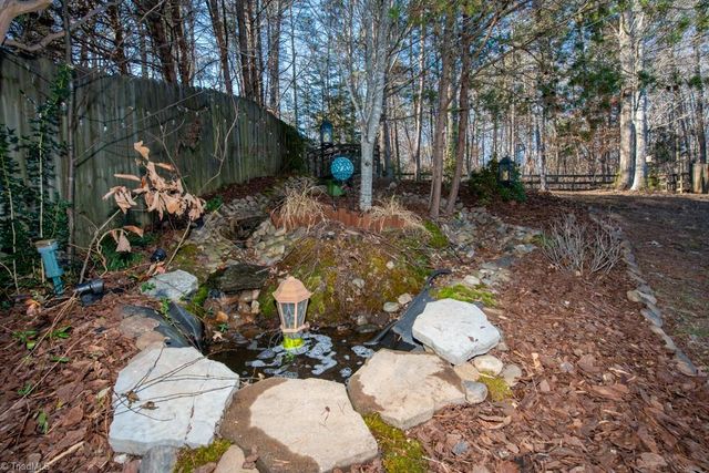 4555 Fairport Court, High Point, NC 27265