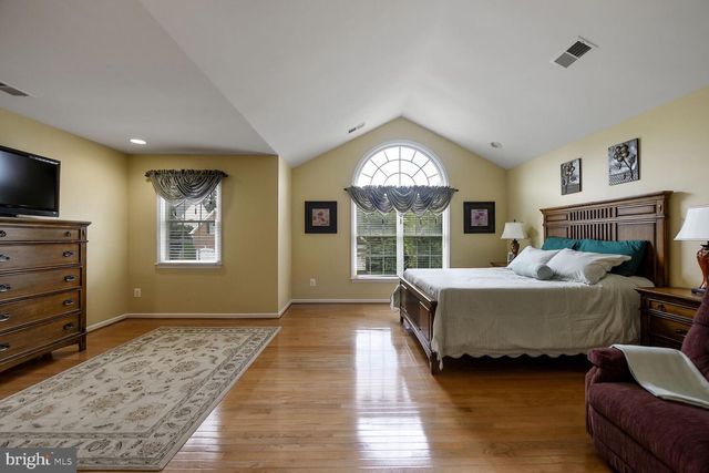 25944 DONOVAN DR, Chantilly, VA 20152